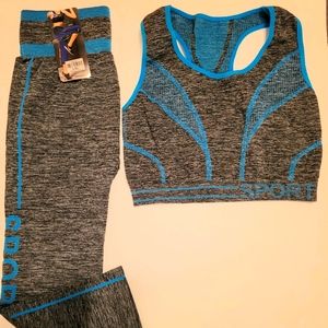 Blue and Gray work out set. Size xlarge.